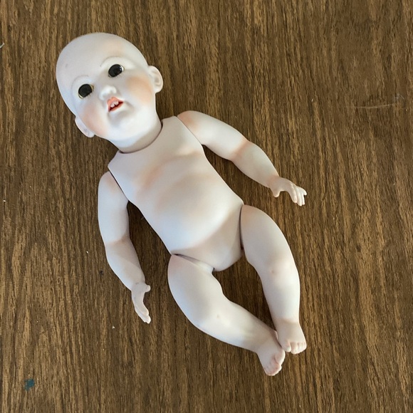 Vintage Bisque Germany J.D.K. Doll “Jeanette 1982” Fully Jointed - Picture 8 of 13